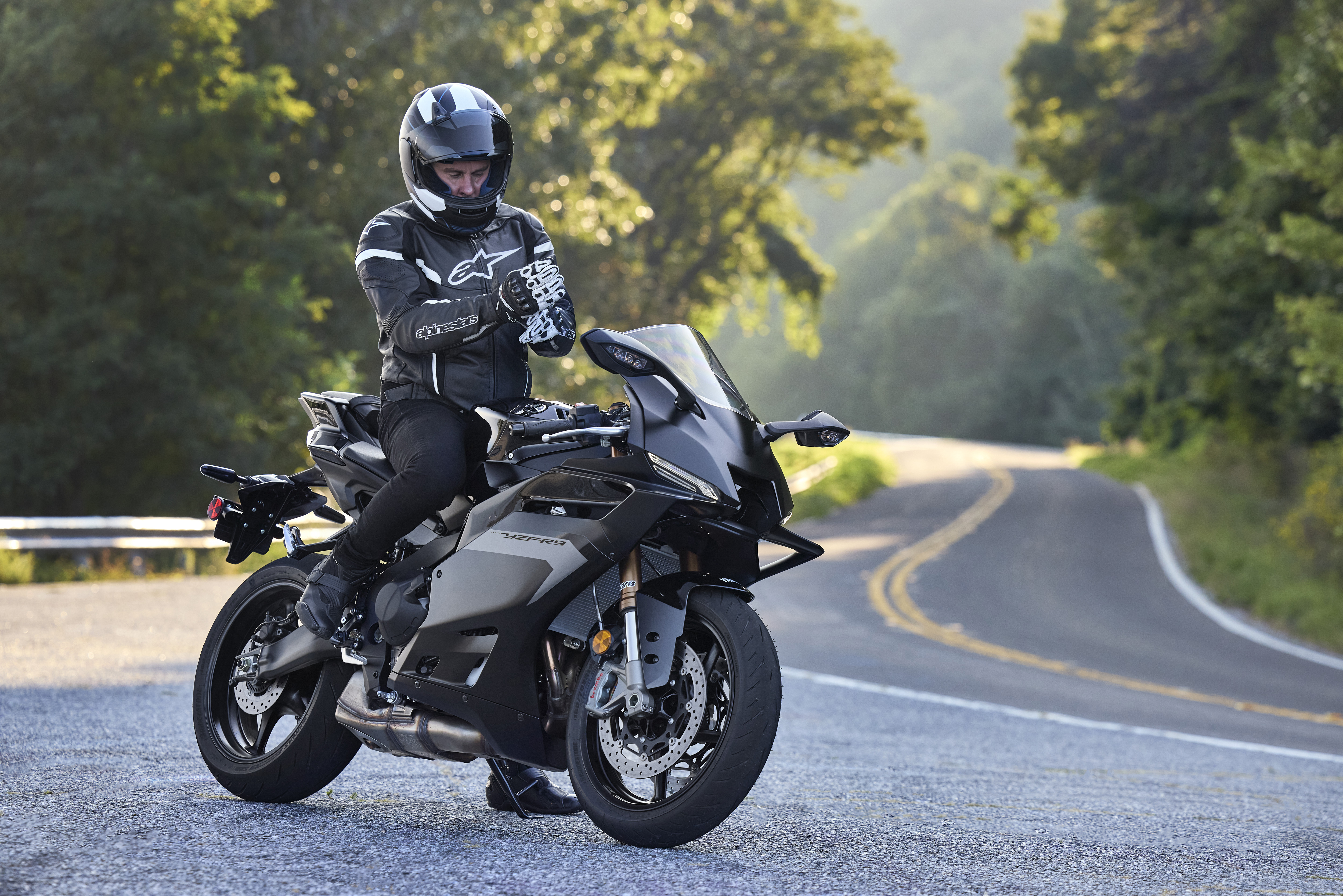 Currunt R9 ALL NEW YZF-R9